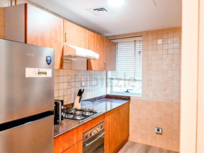 Luxurious Room in Dubai Marina | 30 secs from Sobha Metro