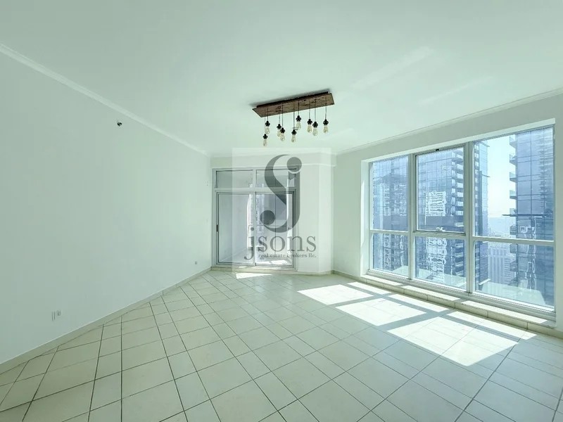 2 Bedrooms apartment for rent in Dubai marina @ 130000