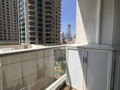 Executive Bedspace for Girls in Downtown Dubai @ 1000