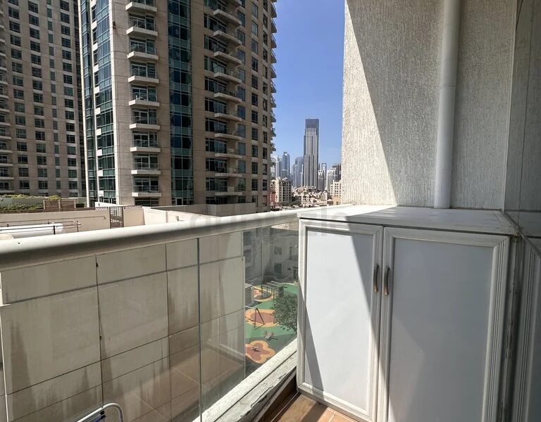Executive Bedspace for Girls in Downtown Dubai @ 1000