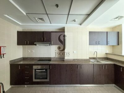 2 Bedrooms apartment for rent in Dubai marina @ 130000