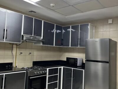 Master room for Ladies in Down town @ 2200 pm