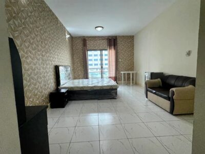Master Room for Rent in Bur Dubai @ 3800
