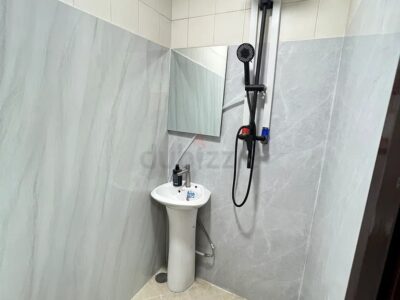 Furbished room with sitting area for rent in Marina @ 2997