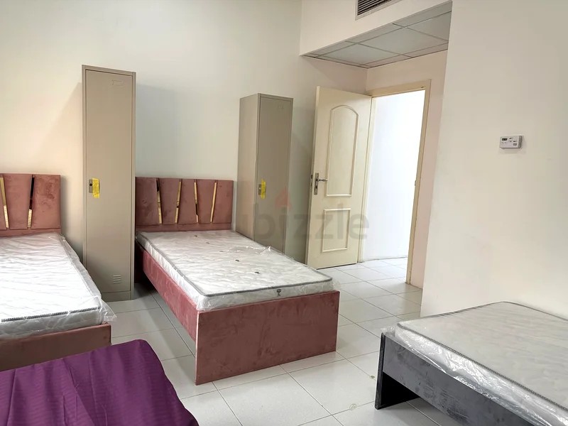 Neat and Clean Executive Bed Space for Bachelors