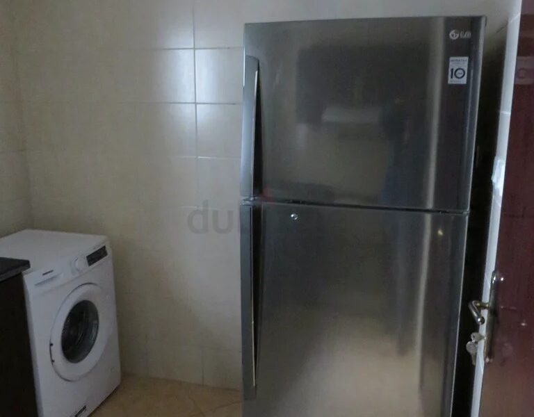 Sungle Bedspace in Al Nahda in master room