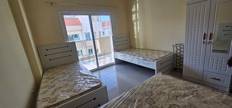 Executive Bed Space close to Insurance Market.ae