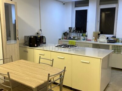Cozy private room with balcony for female in JVC