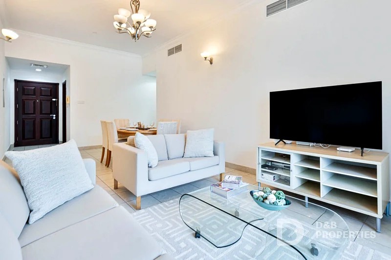1 BR Apt Marina View | Large Balcony | Bright and Spacious