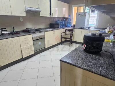 Executive Bed Space close to Insurance Market.ae