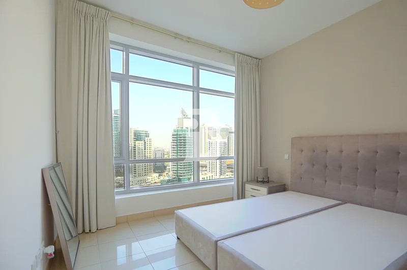 1 BHK Fully Furnished | Marina Canal View | Chiller Free