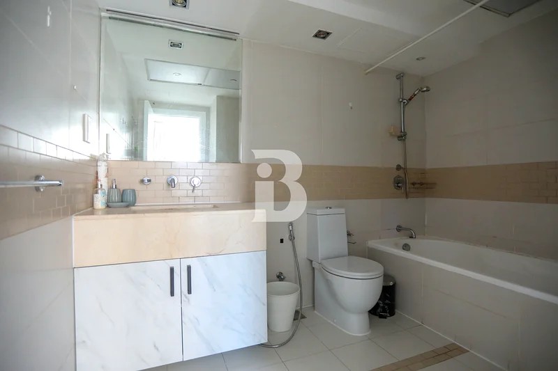 1 BHK Fully Furnished | Marina Canal View | Chiller Free