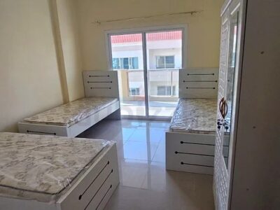 Executive Bed Space close to Insurance Market.ae