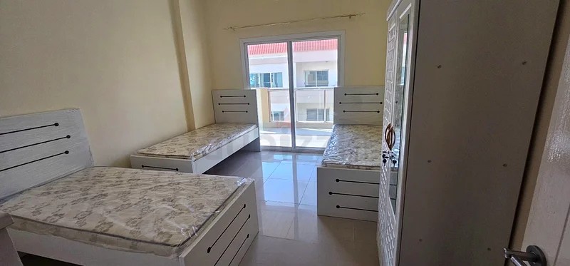 Executive Bed Space close to Insurance Market.ae