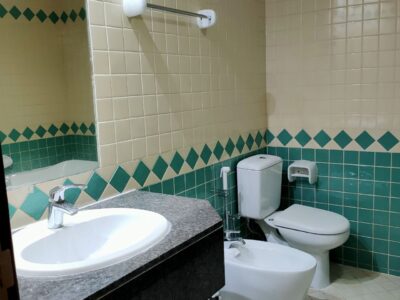 Ensuite Master Bedroom | Full Attached Bathroom | Private Balcony| 6-Door Wardrobe| Microwave Oven | Hot Water Kettle | Free WiFi | All Bills Included