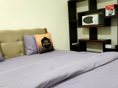 Ensuite Master Bedroom | Full Attached Bathroom | Private Balcony| 6-Door Wardrobe| Microwave Oven | Hot Water Kettle | Free WiFi | All Bills Included