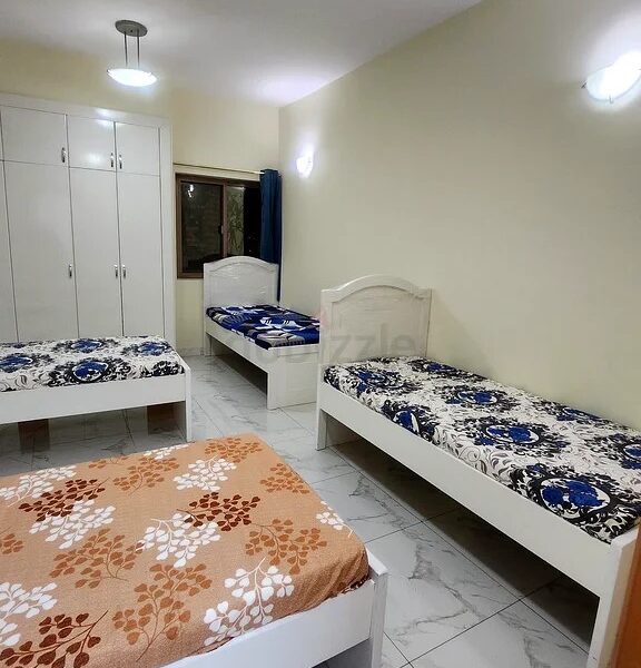Bedspace for female in mankhol Behind speinney