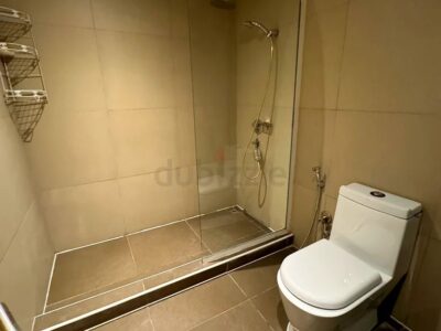 Spacious private room with balcony for Single Female in JVC
