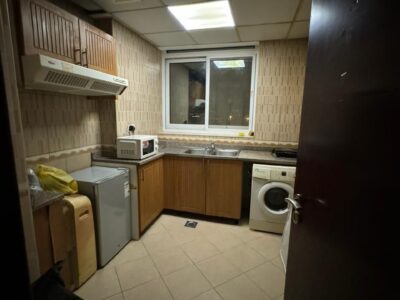 Bedspace in Master room with attached bathroom in JVC @ 1500